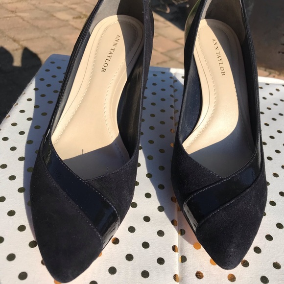 Ann Taylor Pumps (6.5) - Picture 2 of 9